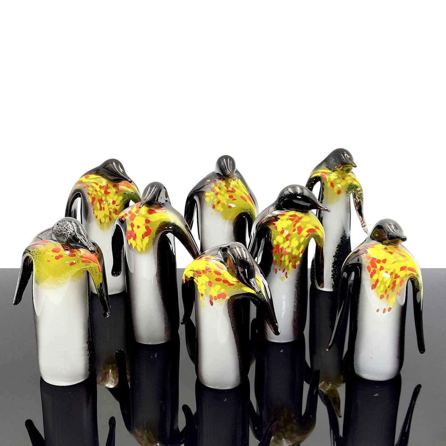 Otto Pinguini – Instalacja Szklanych Pingwinów. Figurki Szklanych Pingwinów.